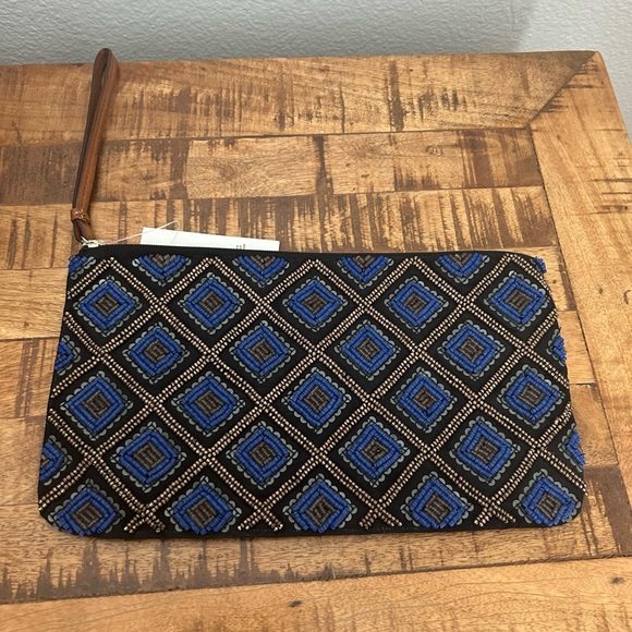 LOFT LIVE LOVE LOFT BLUE BEADED SEQUINS WRISTLET CLUTCH COSMETICS BAG 10x6 NWT - Picture 1 of 4